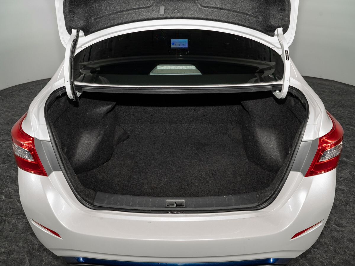 Nissan Sylphy 2019 - фото автомобиля