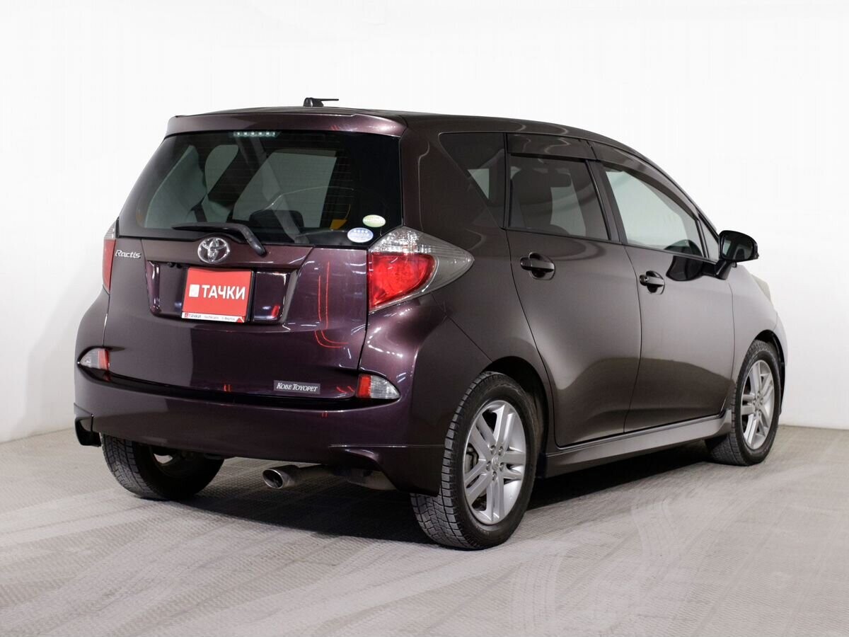 Toyota Ractis 2011 - фото автомобиля