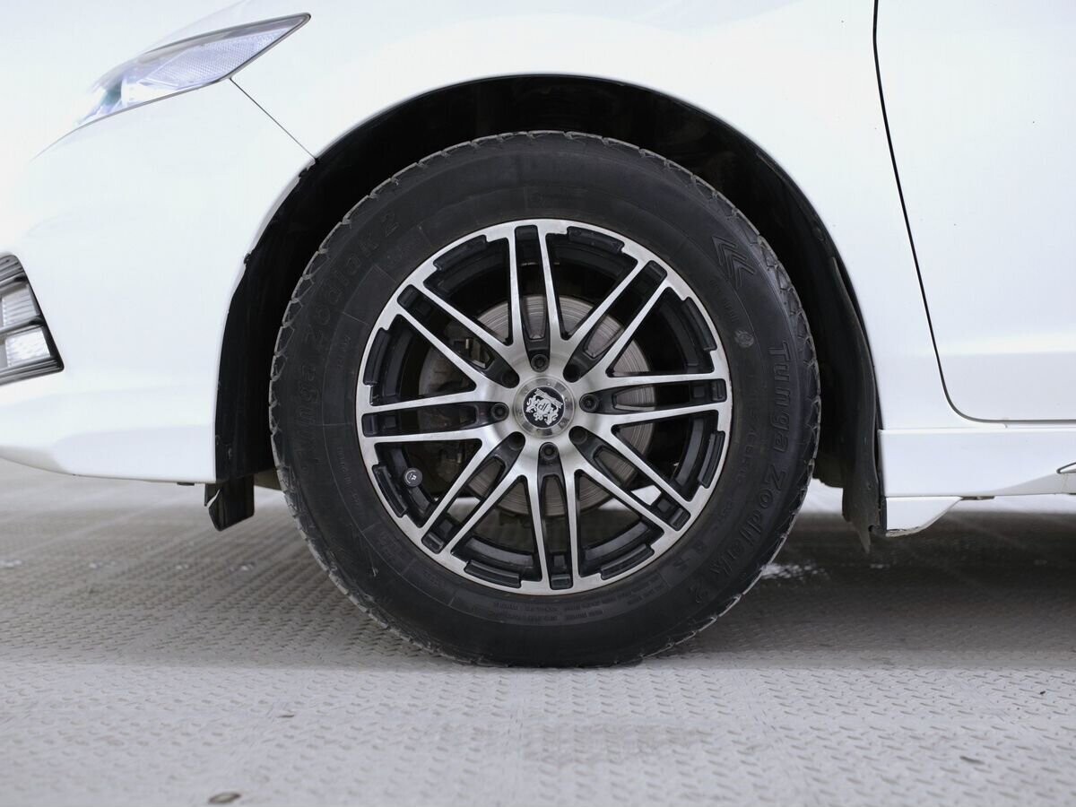 Honda Insight 2012 - фото автомобиля