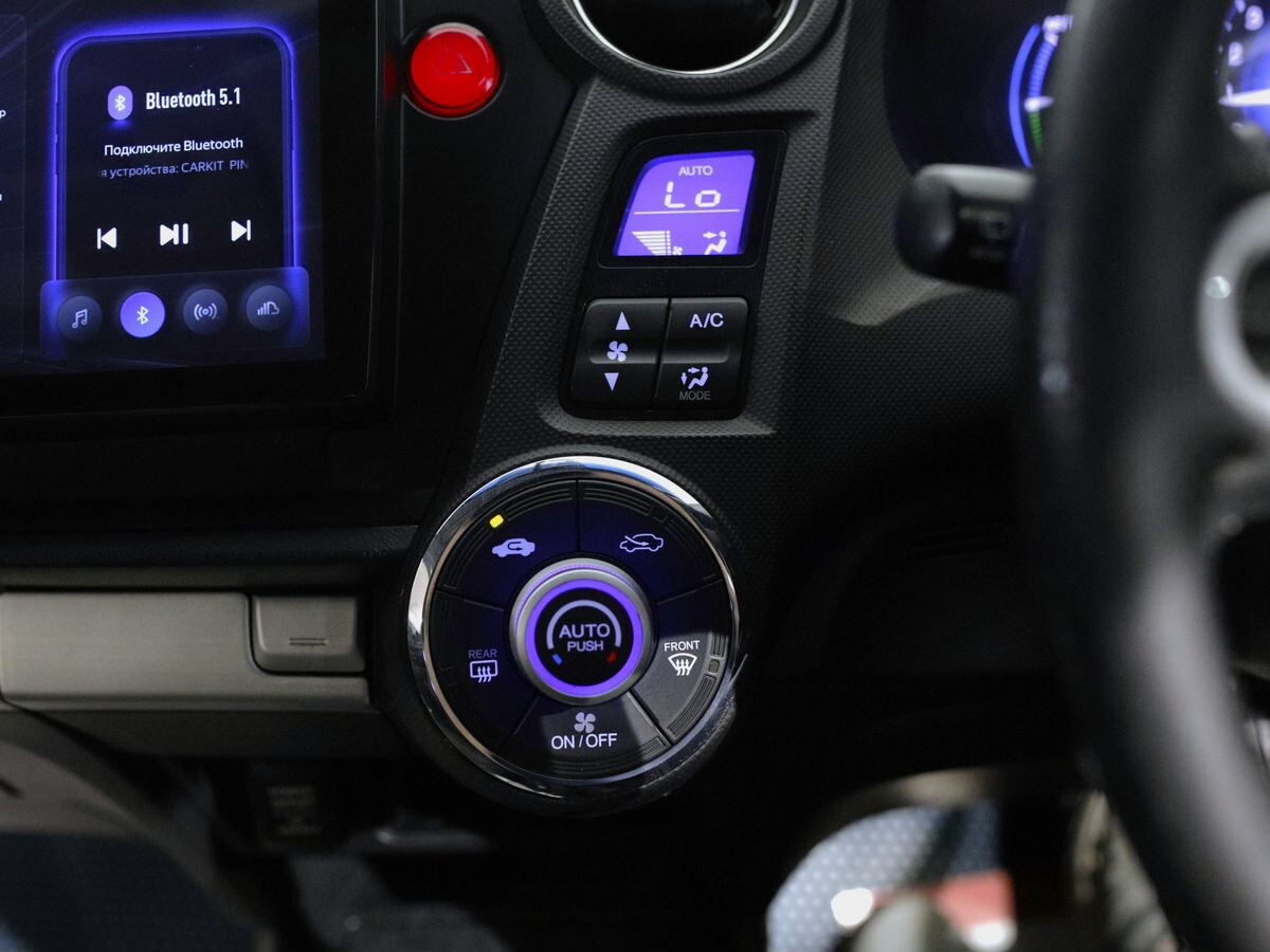 Honda Insight 2012 - фото автомобиля