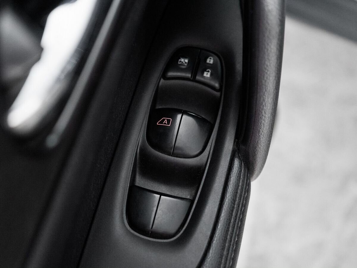 Nissan X-Trail 2019 - фото автомобиля