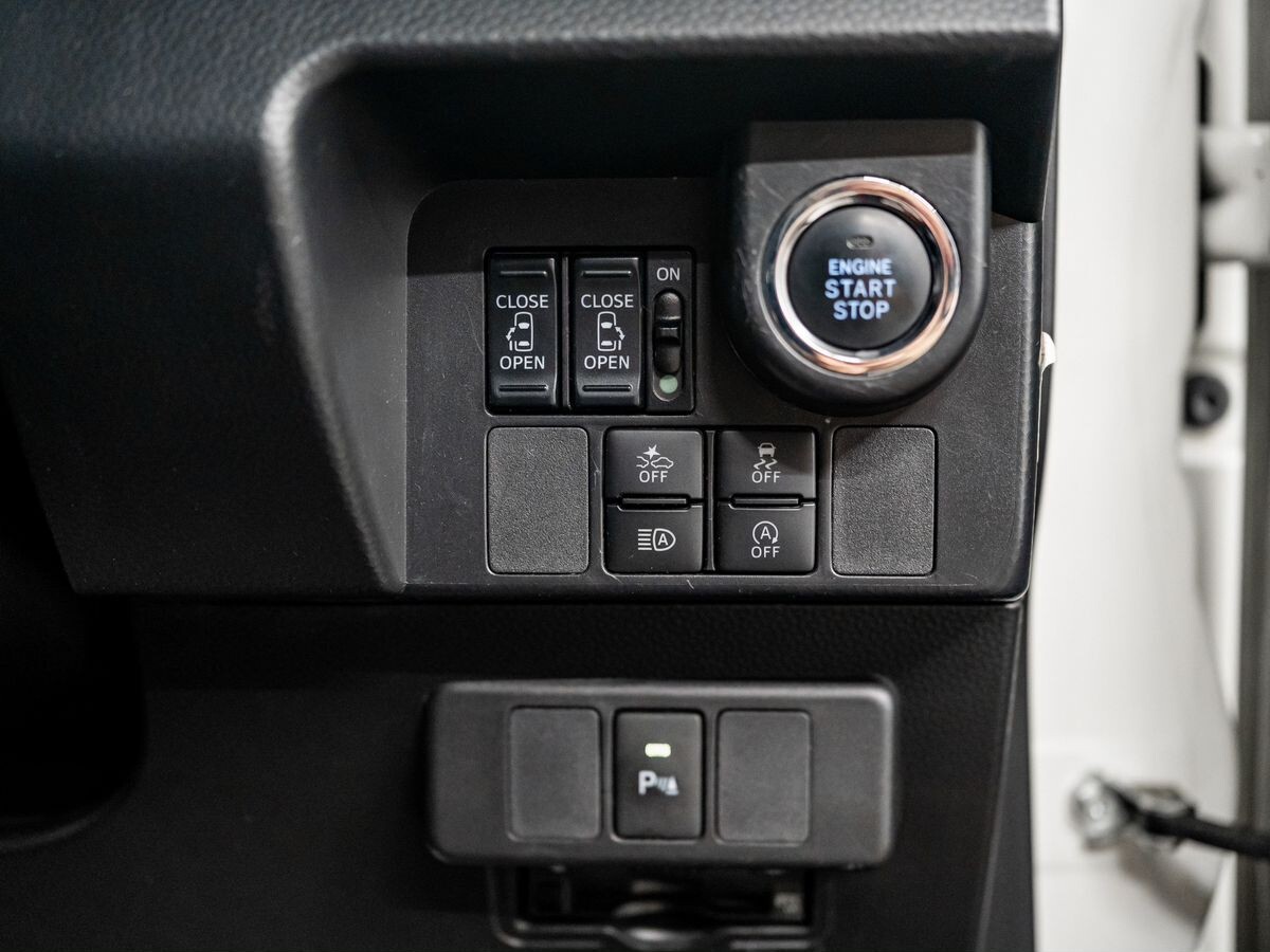 Toyota Roomy 2020 - фото автомобиля