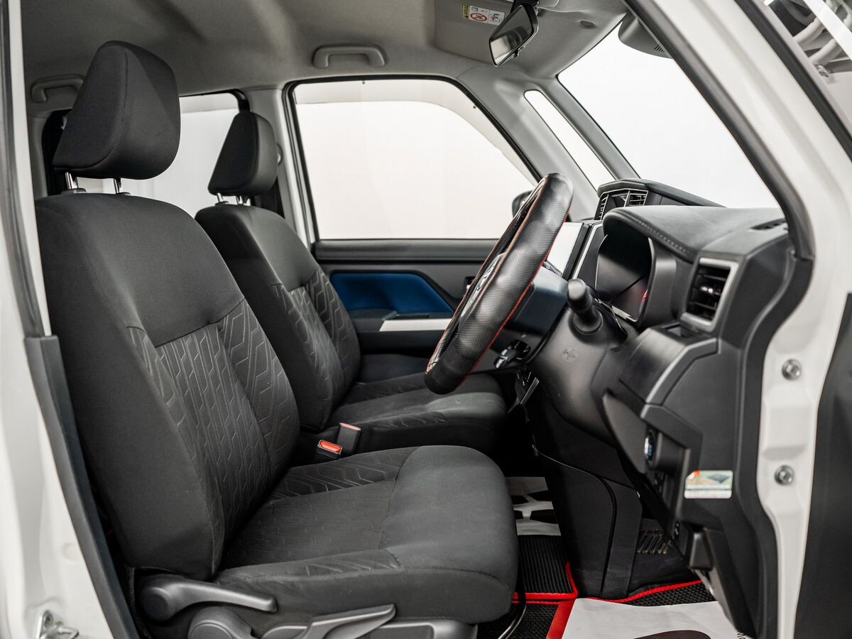Toyota Roomy 2020 - фото автомобиля