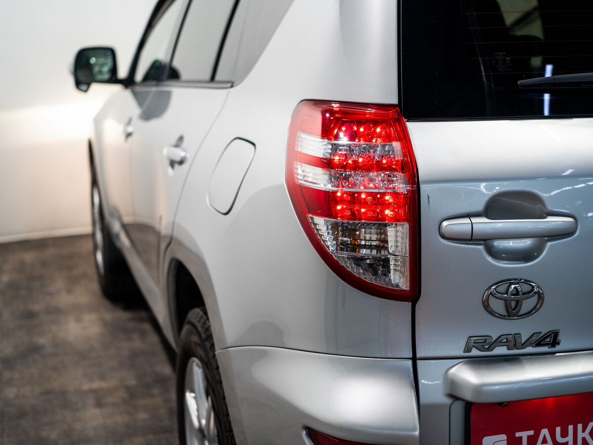 Toyota RAV4 2008 - фото автомобиля