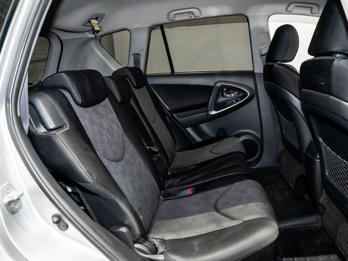 Toyota RAV4 2008 - фото автомобиля