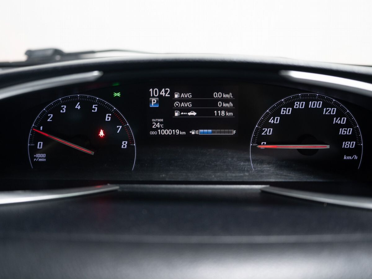 Toyota Sienta 2017 - фото автомобиля