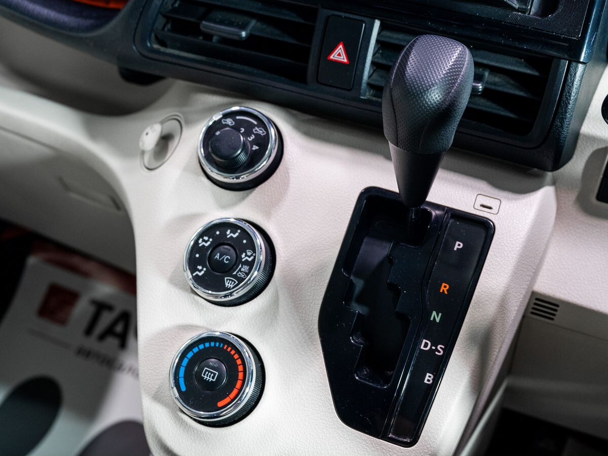 Toyota Sienta 2017 - фото автомобиля