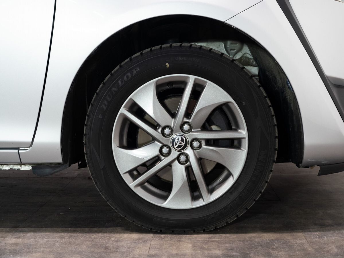 Toyota Sienta 2017 - фото автомобиля