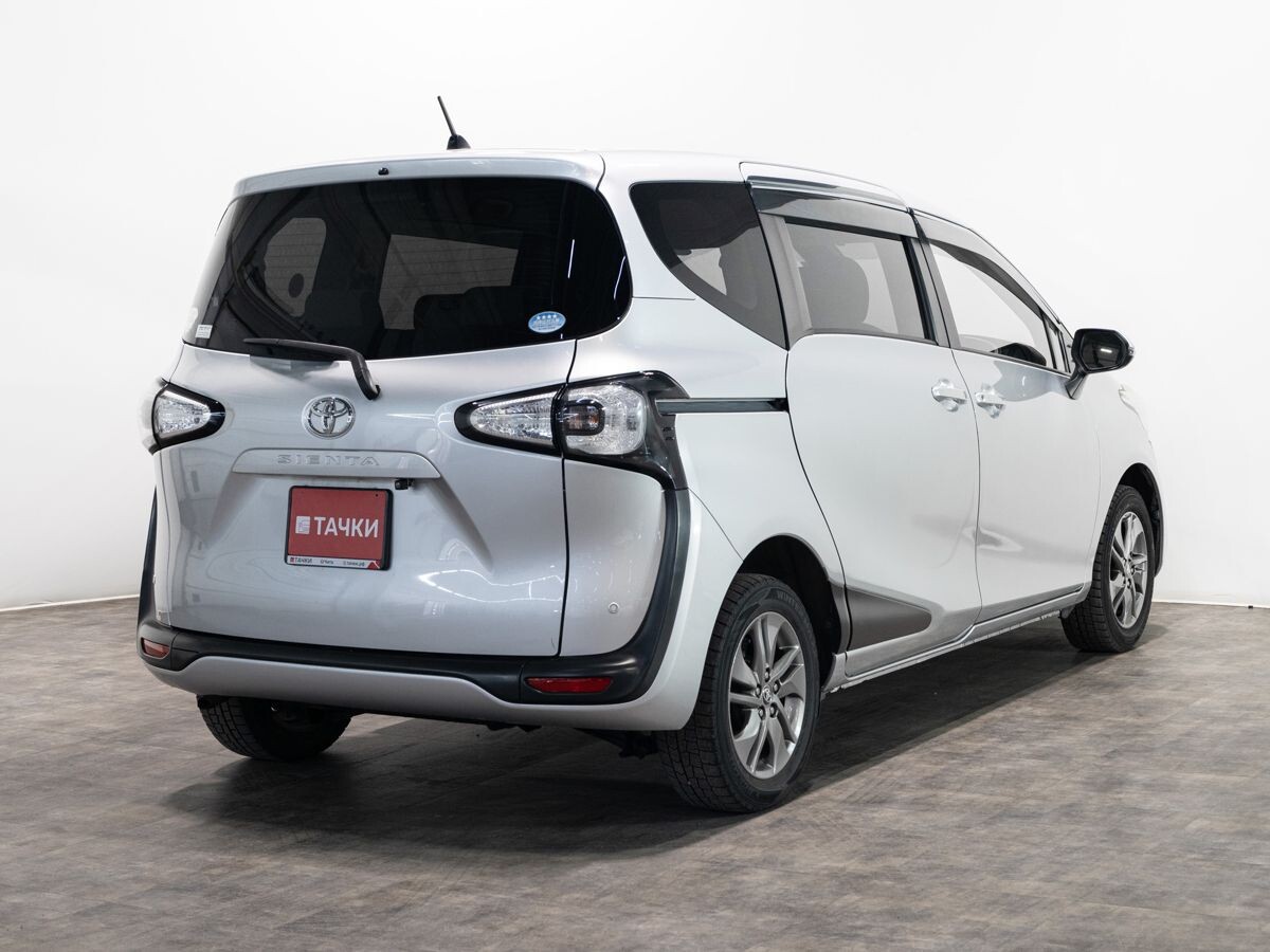Toyota Sienta 2017 - фото автомобиля