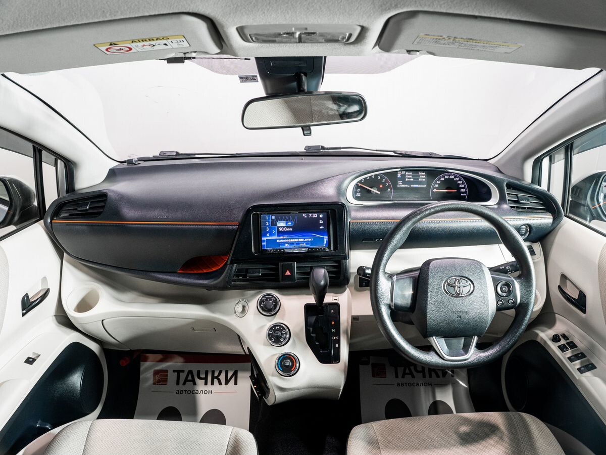 Toyota Sienta 2017 - фото автомобиля