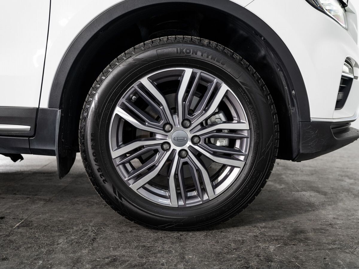 Geely Atlas Pro 2022 - фото автомобиля