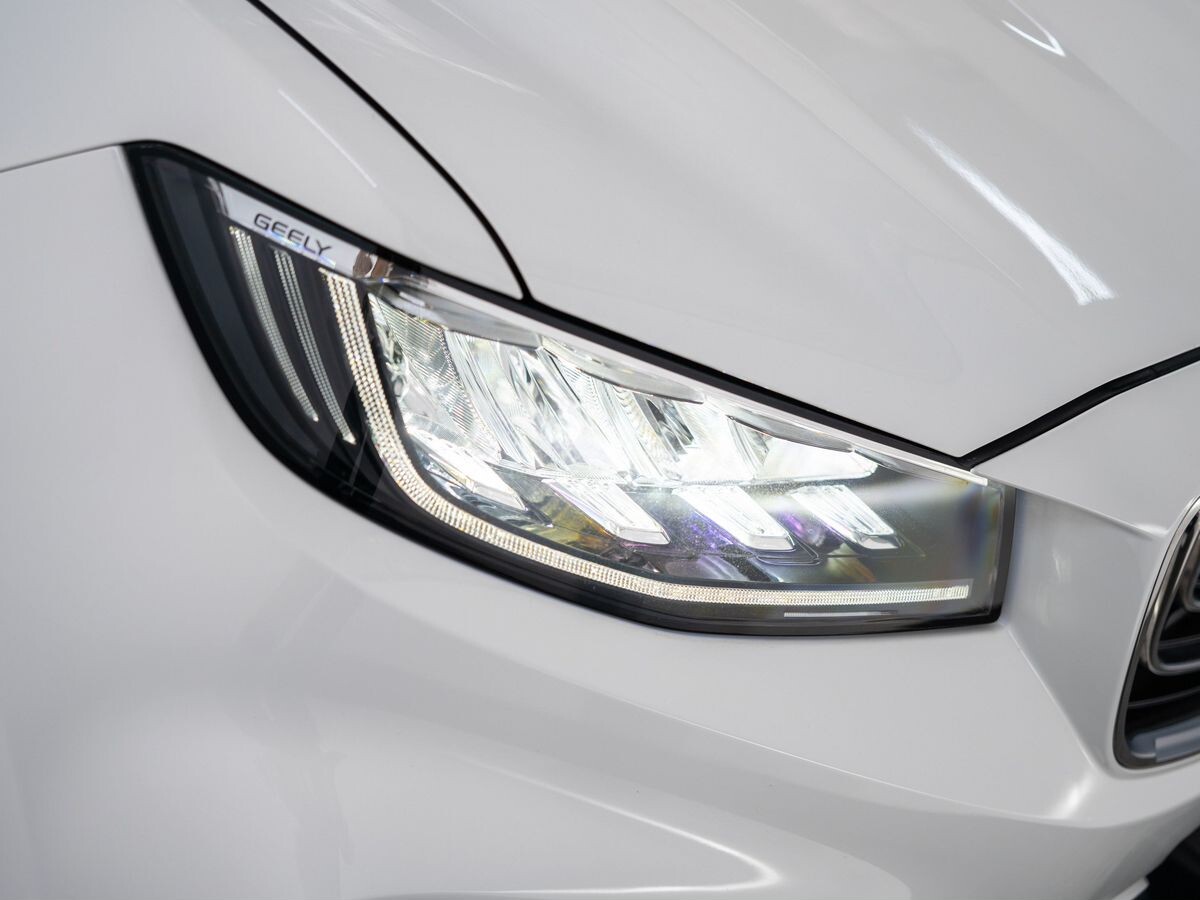 Geely Atlas Pro 2022 - фото автомобиля