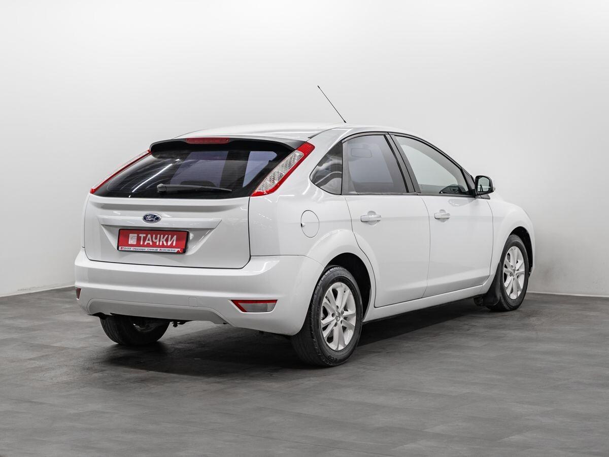 Ford Focus 2010 - фото автомобиля