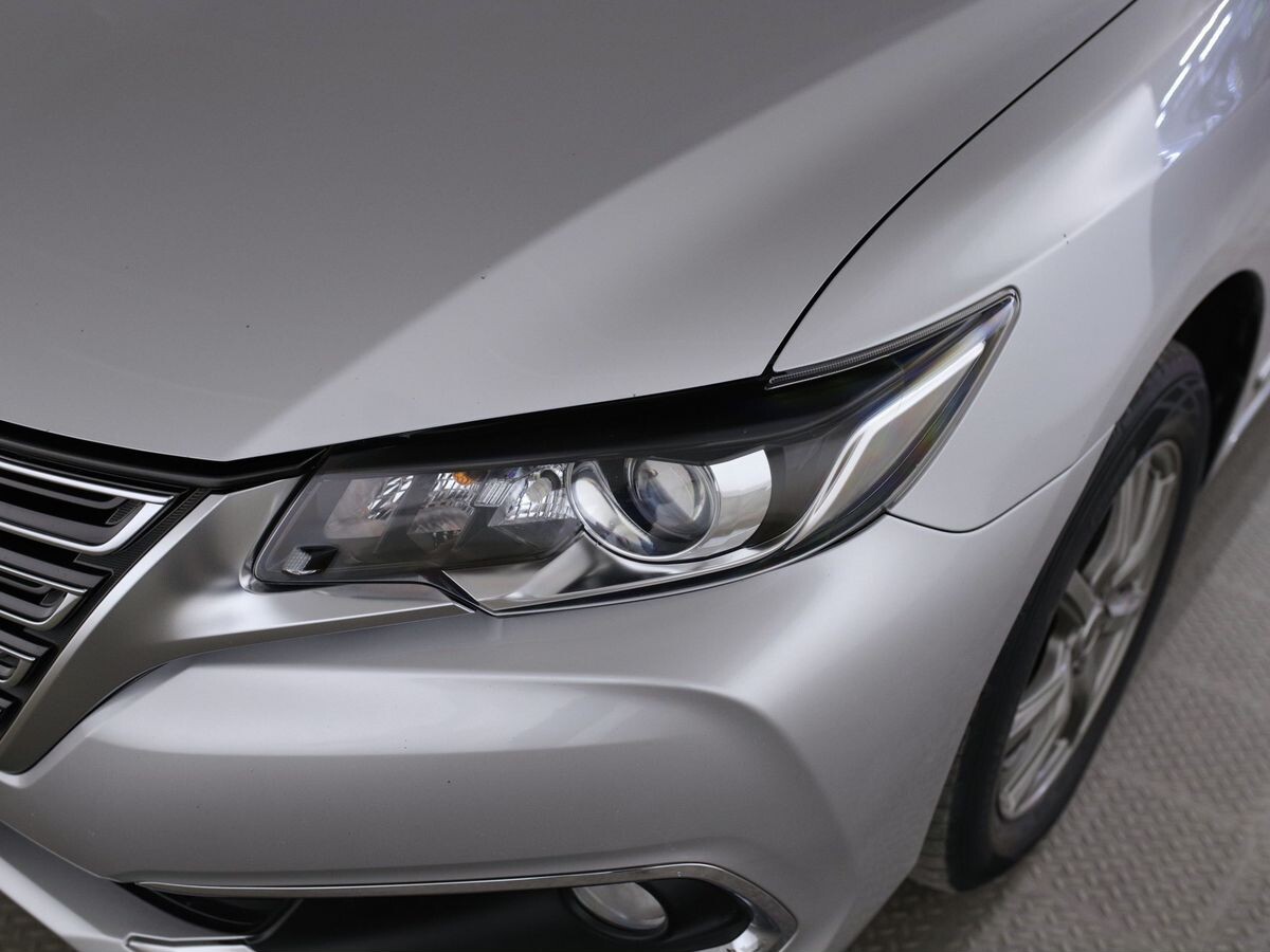 Toyota Premio 2018 - фото автомобиля