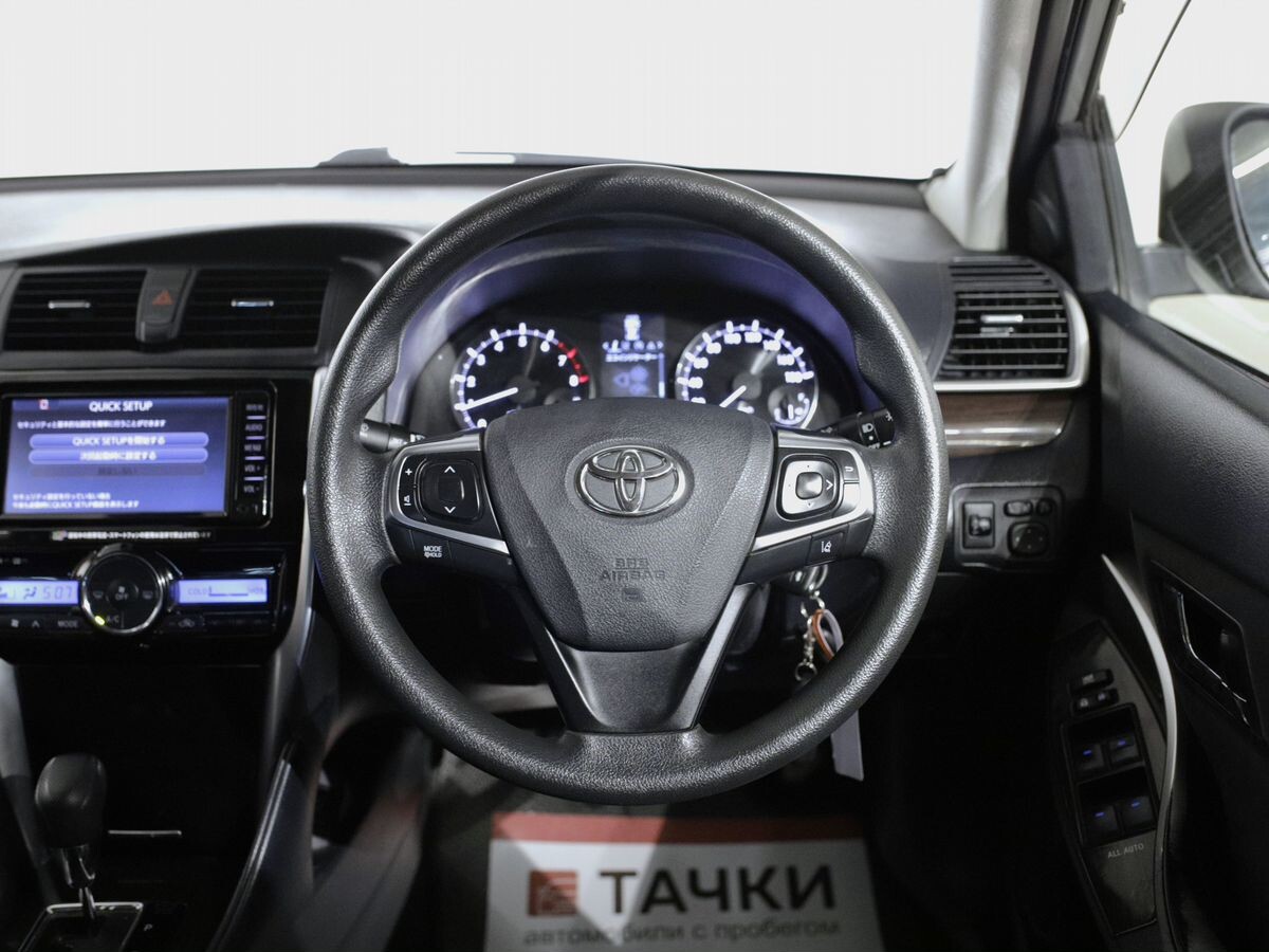 Toyota Premio 2018 - фото автомобиля