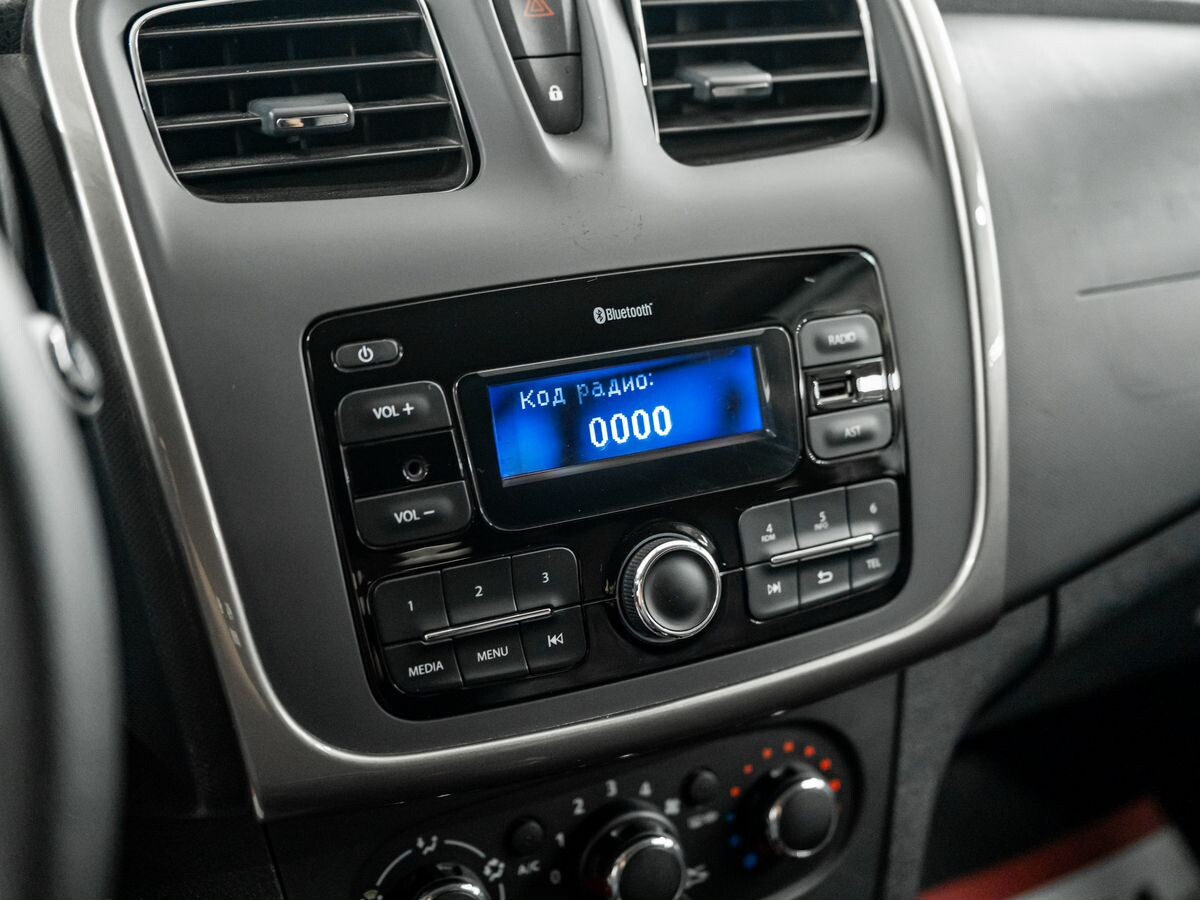 Renault Sandero Stepway 2021 - фото автомобиля