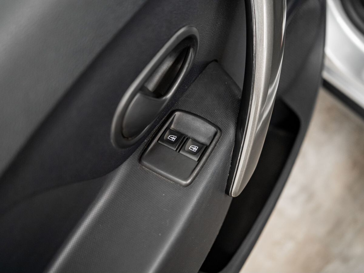 Renault Sandero Stepway 2021 - фото автомобиля