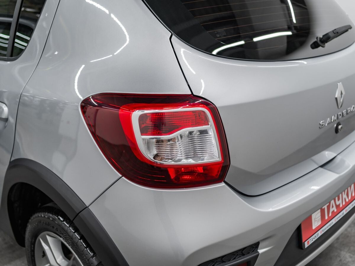 Renault Sandero Stepway 2021 - фото автомобиля