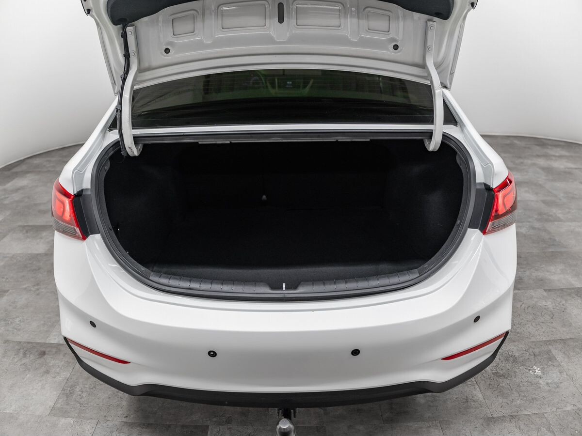 Hyundai Solaris 2019 - фото автомобиля