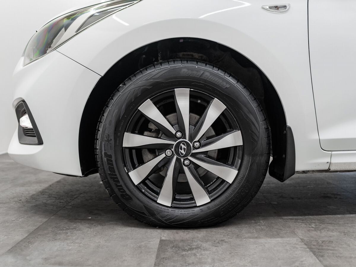Hyundai Solaris 2019 - фото автомобиля
