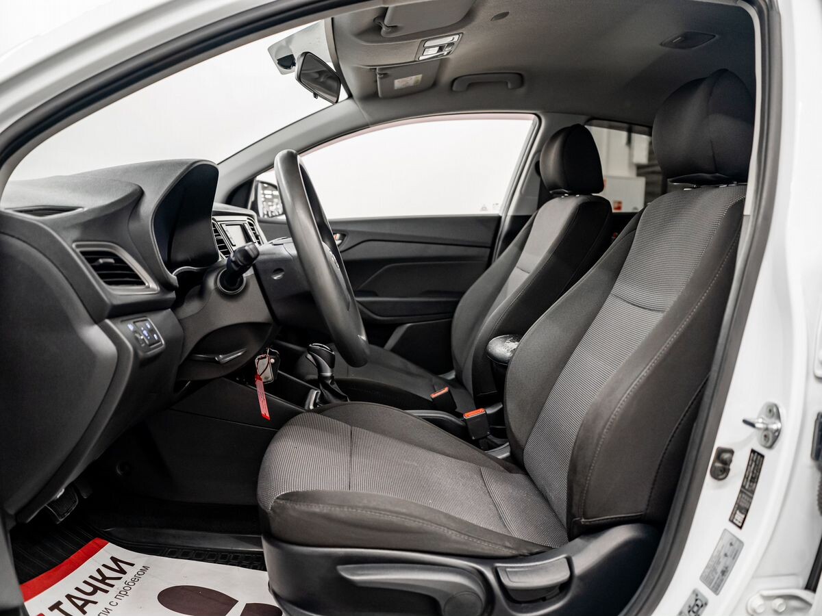 Hyundai Solaris 2019 - фото автомобиля
