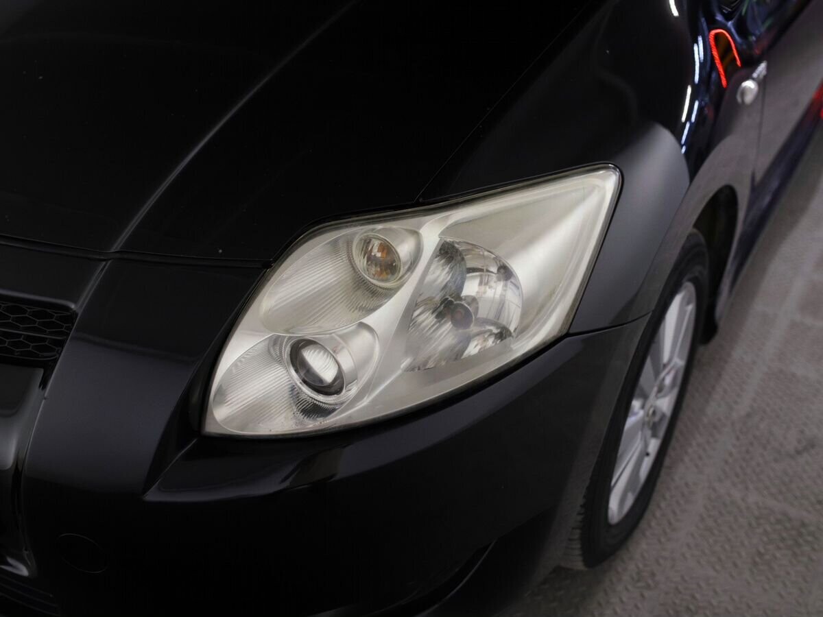 Toyota Auris 2008 - фото автомобиля