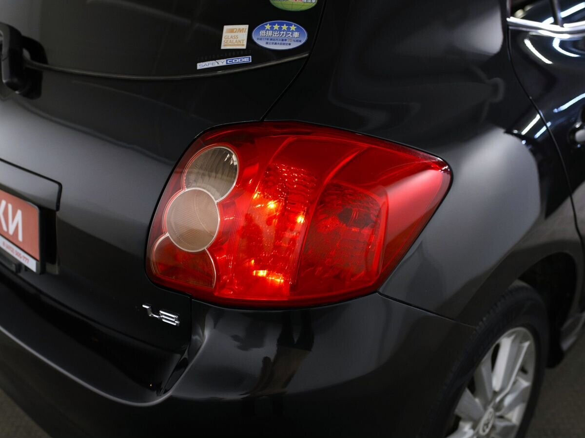 Toyota Auris 2008 - фото автомобиля
