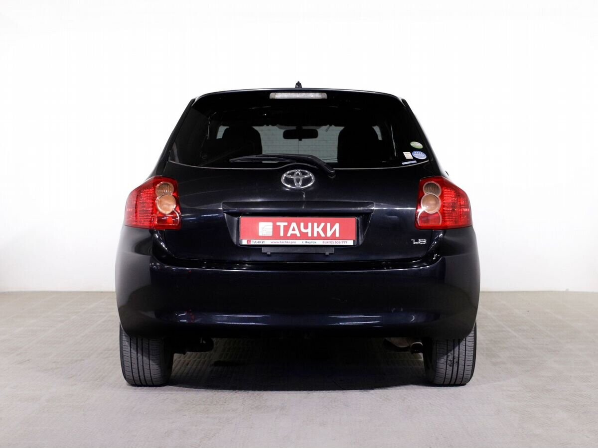 Toyota Auris 2008 - фото автомобиля