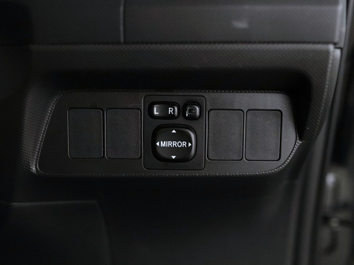 Toyota Auris 2008 - фото автомобиля