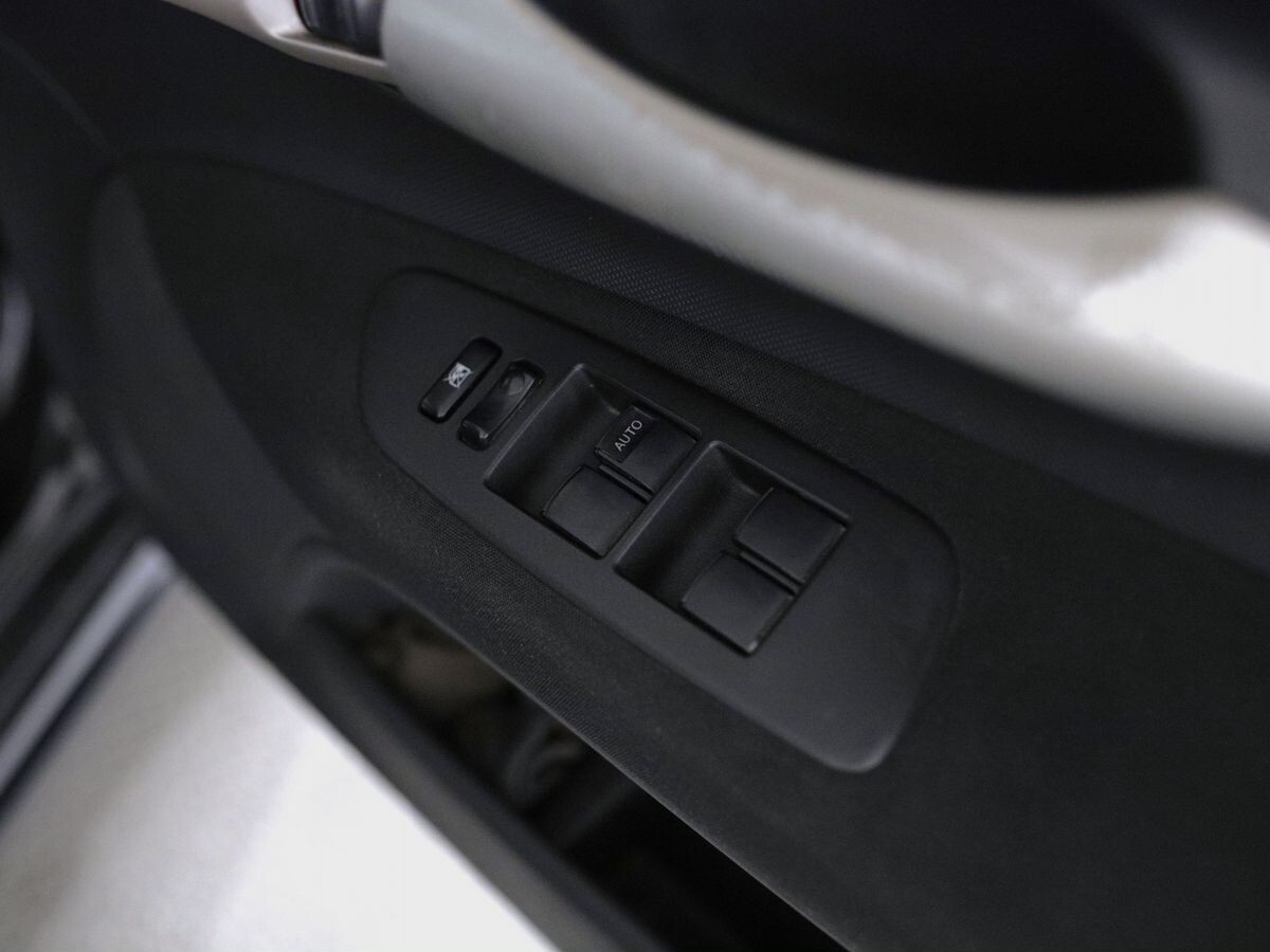 Toyota Auris 2008 - фото автомобиля
