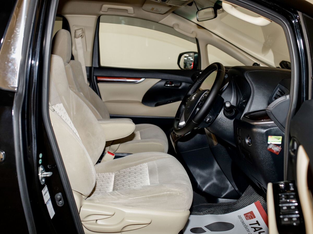 Toyota Vellfire 2016 - фото автомобиля