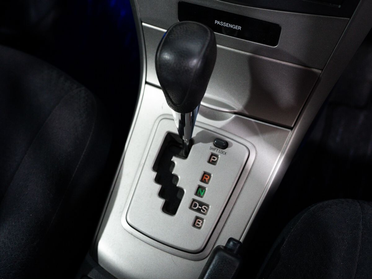 Toyota Corolla Fielder 2010 - фото автомобиля