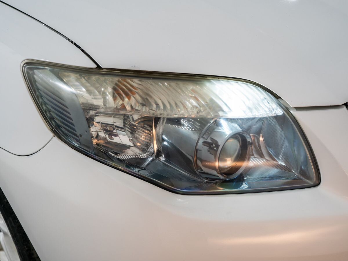 Toyota Corolla Fielder 2010 - фото автомобиля