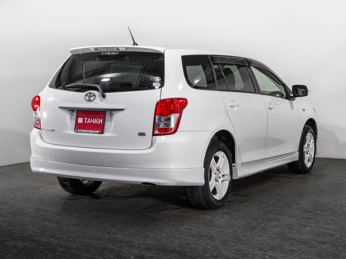 Toyota Corolla Fielder 2010 - фото автомобиля