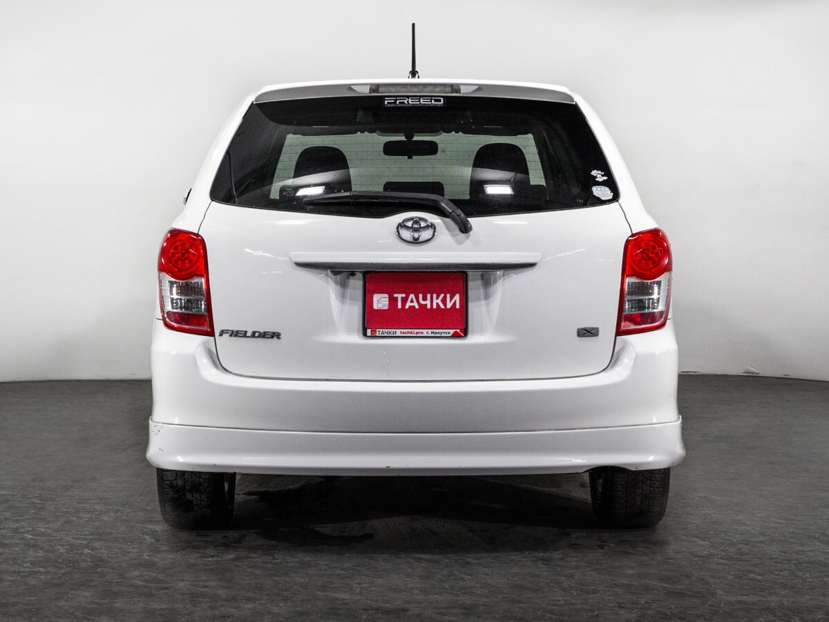 Toyota Corolla Fielder 2010 - фото автомобиля