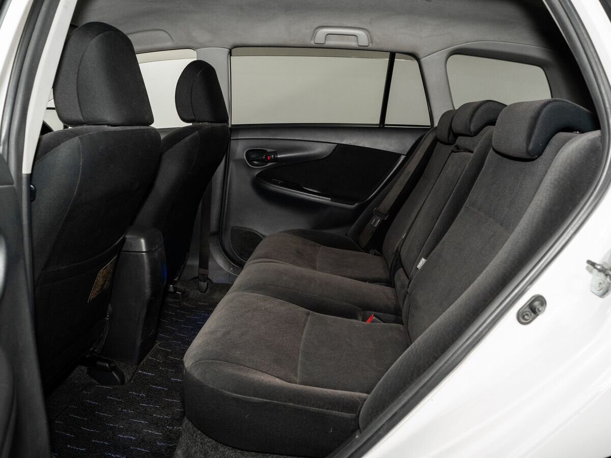 Toyota Corolla Fielder 2010 - фото автомобиля