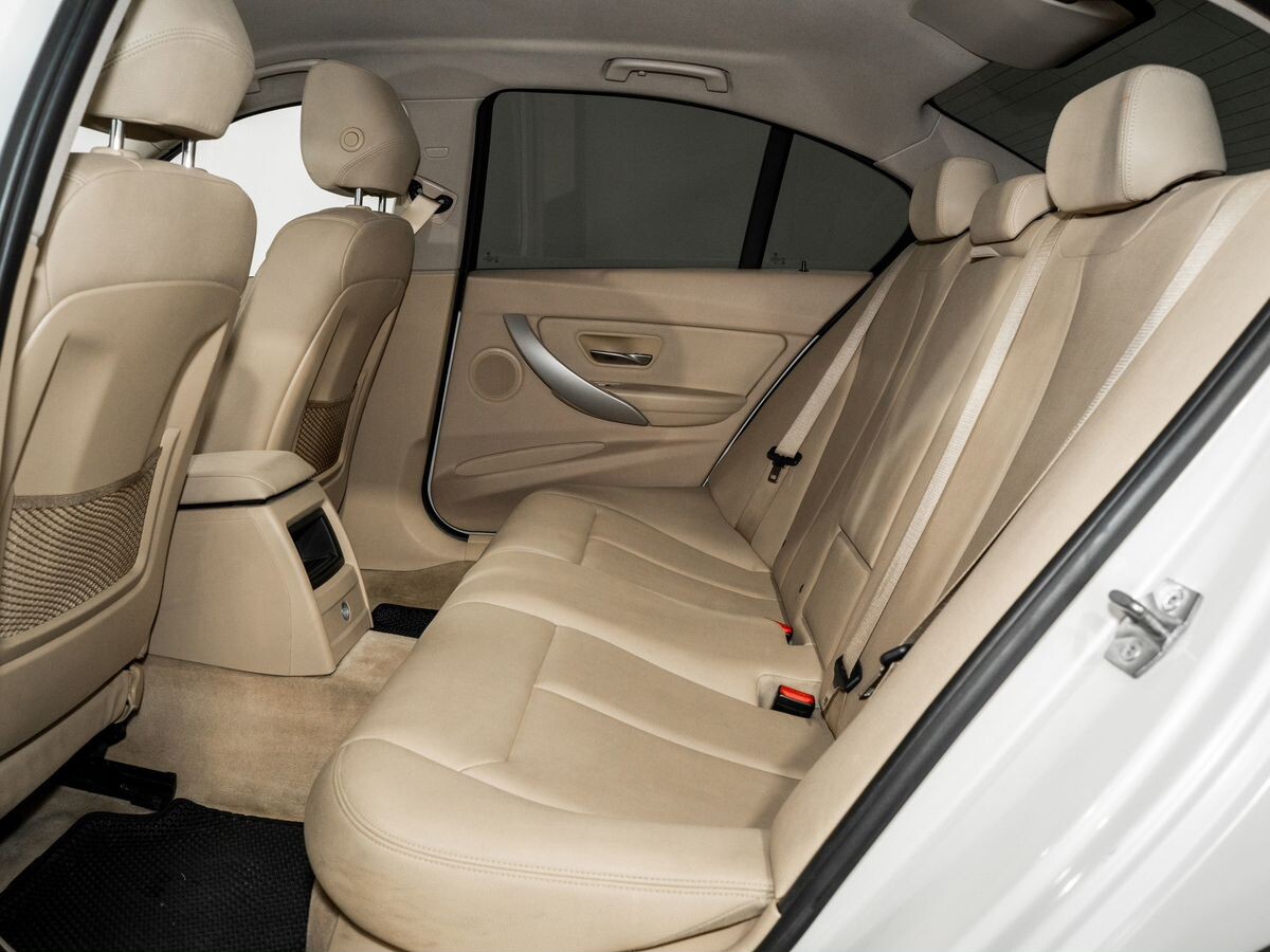 BMW 3-Series 2013 - фото автомобиля