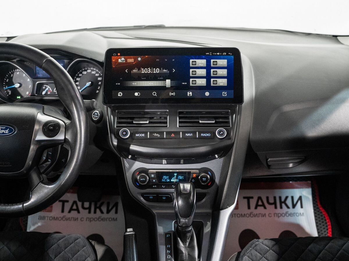 Ford Focus 2012 - фото автомобиля