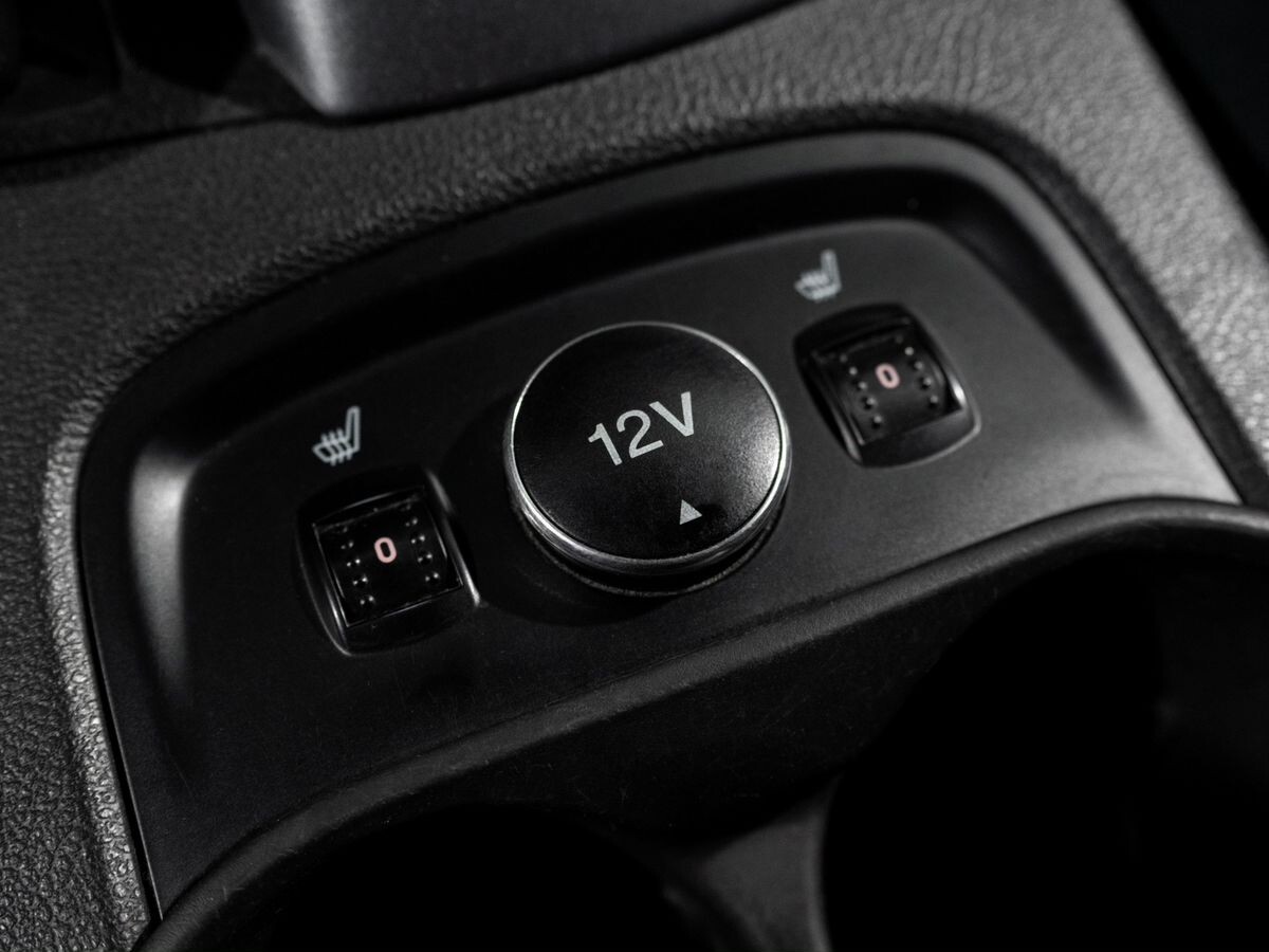 Ford Focus 2012 - фото автомобиля