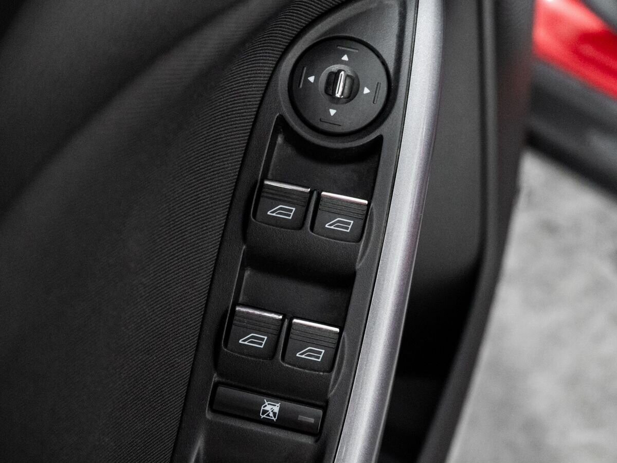 Ford Focus 2012 - фото автомобиля