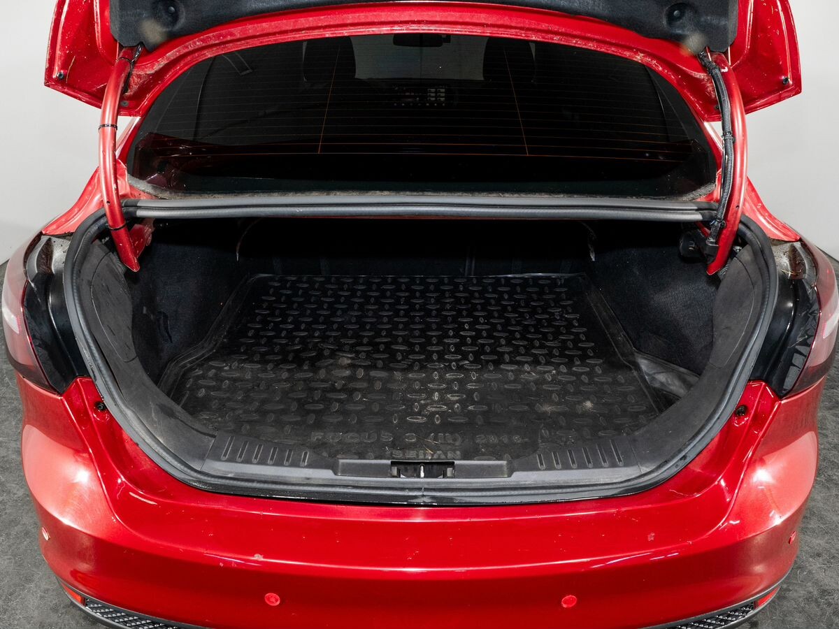 Ford Focus 2012 - фото автомобиля