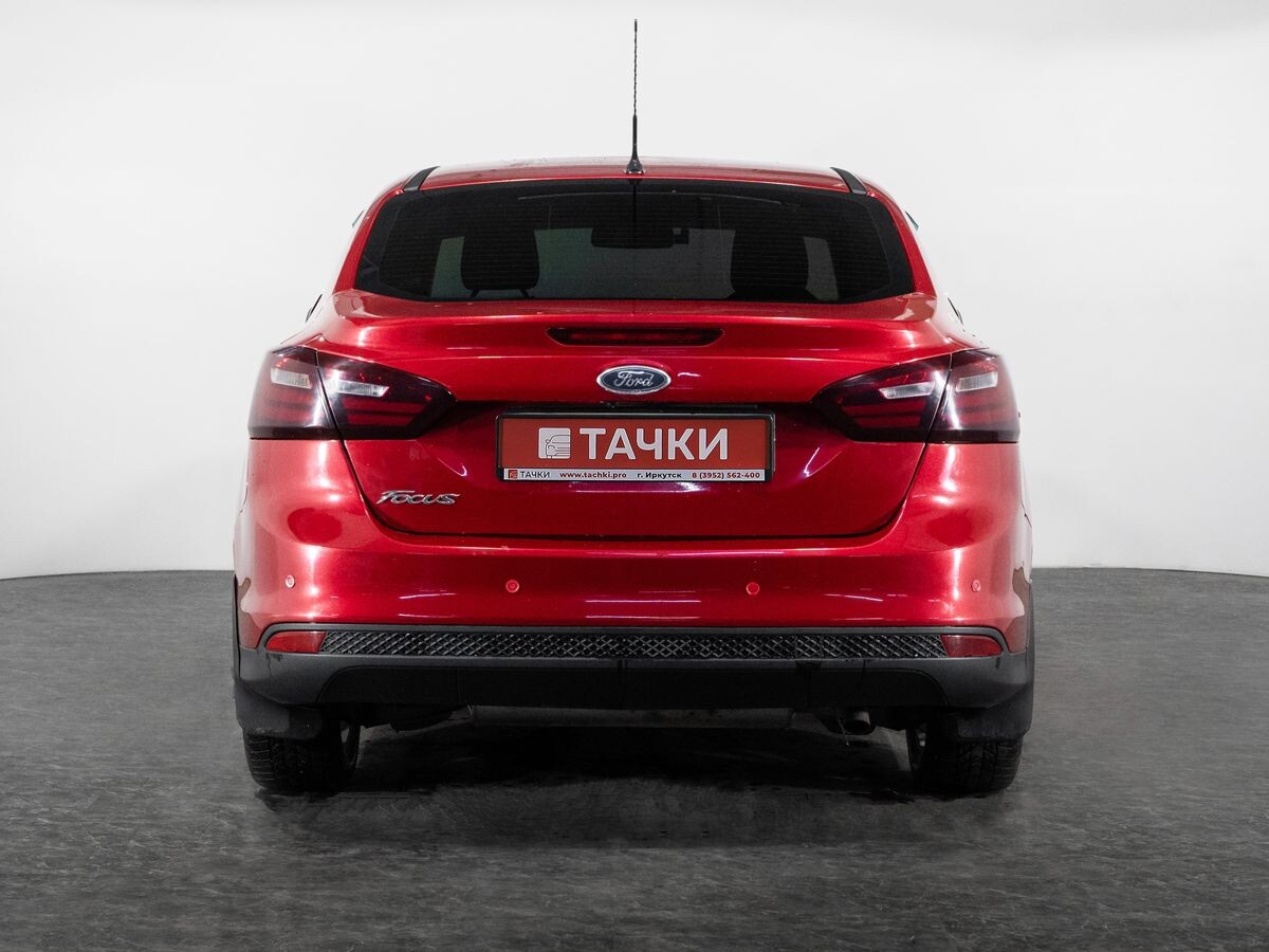 Ford Focus 2012 - фото автомобиля
