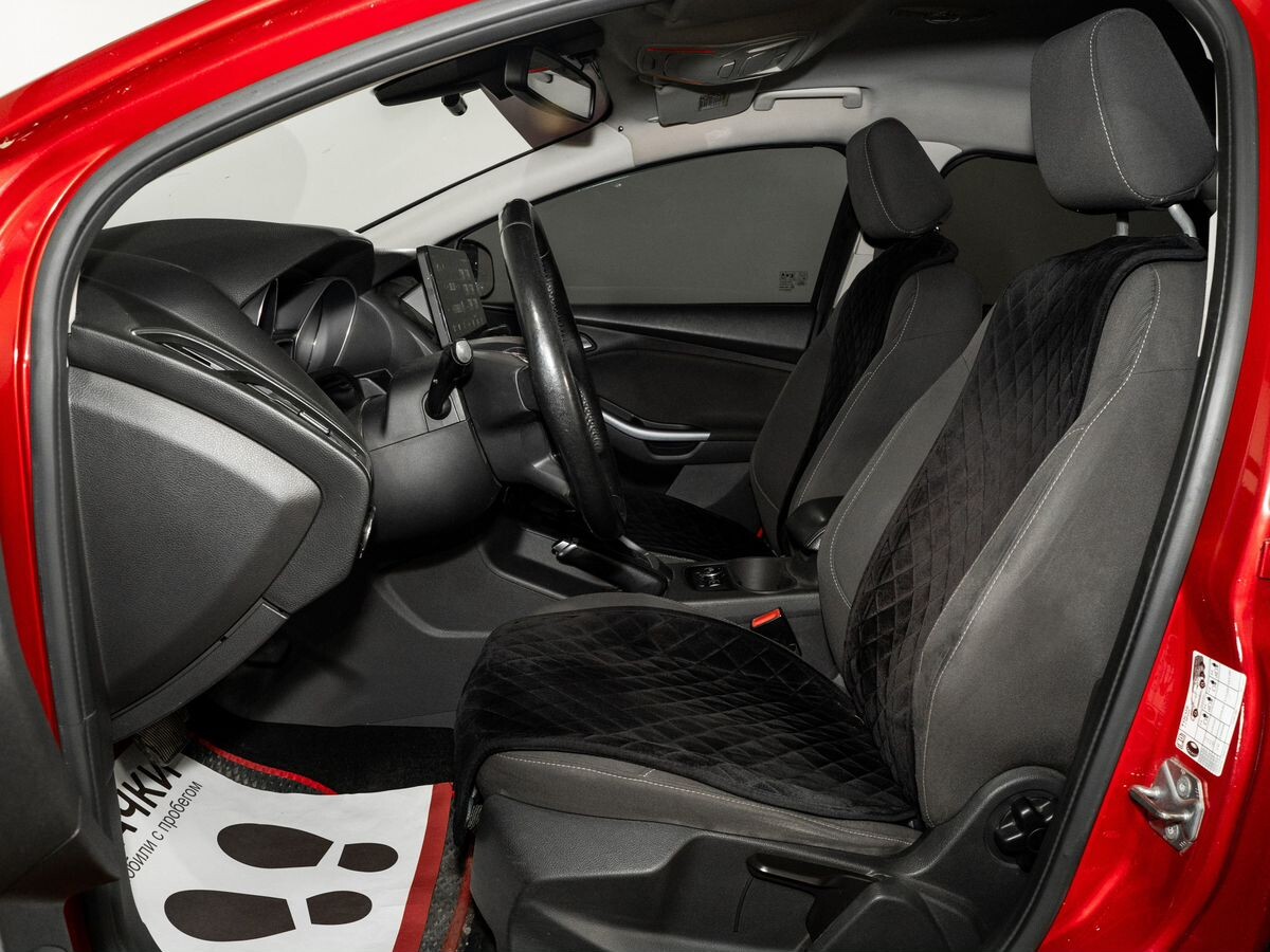 Ford Focus 2012 - фото автомобиля