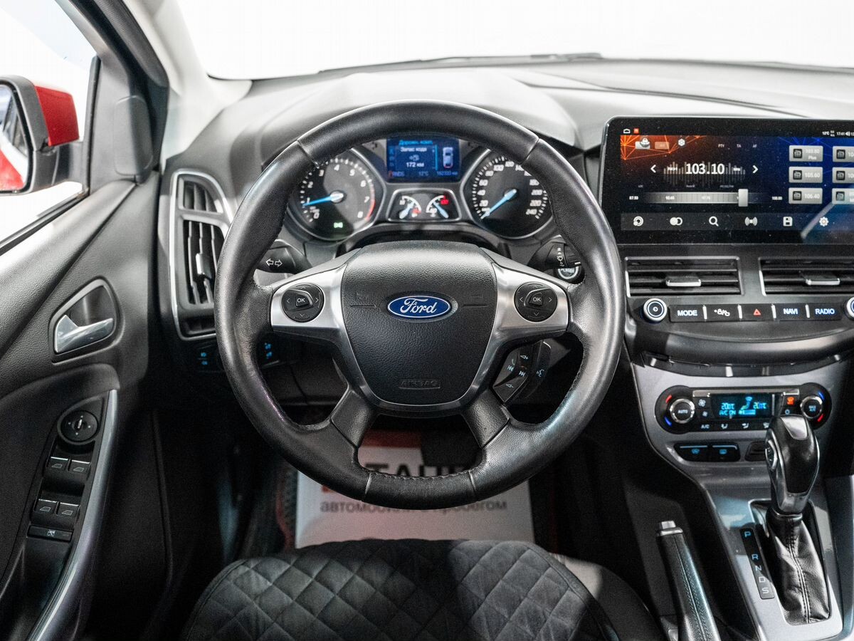 Ford Focus 2012 - фото автомобиля