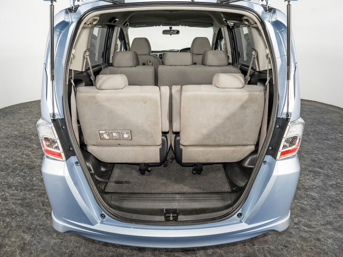 Honda Freed 2013 - фото автомобиля