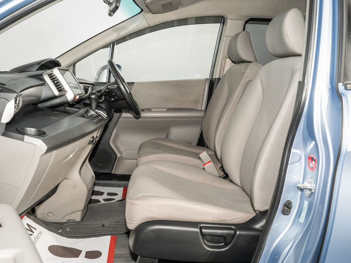 Honda Freed 2013 - фото автомобиля