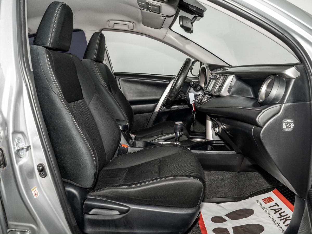 Toyota RAV4 2014 - фото автомобиля