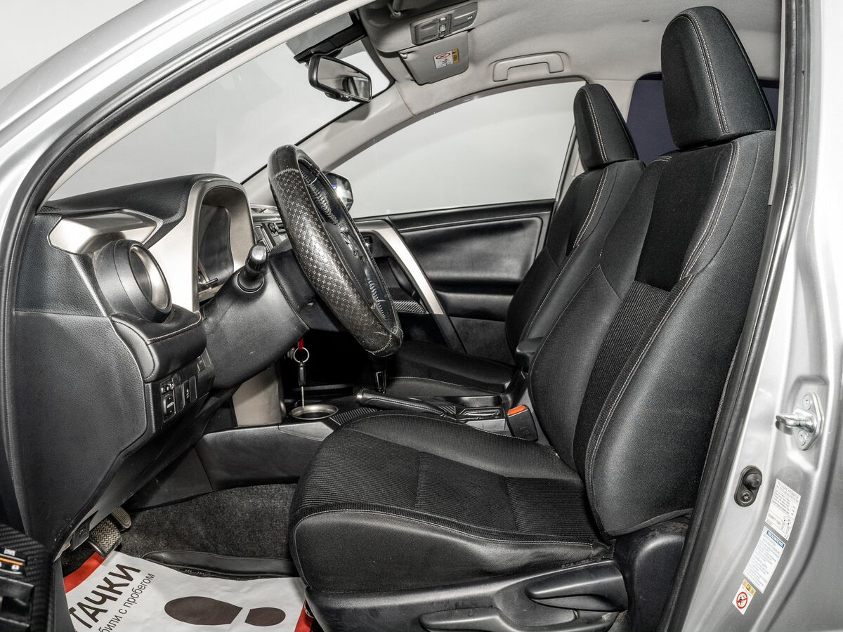 Toyota RAV4 2014 - фото автомобиля