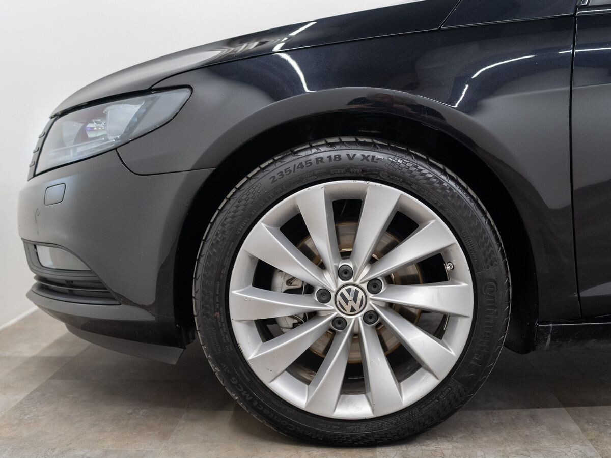 Volkswagen Passat CC 2012 - фото автомобиля