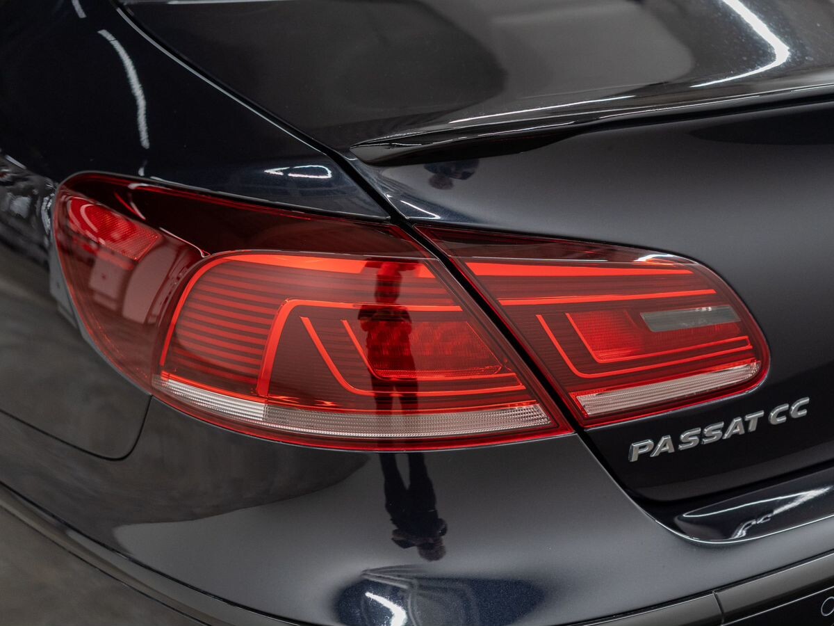 Volkswagen Passat CC 2012 - фото автомобиля